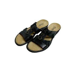 Clark’s bendables black leather wedge sandals size 6